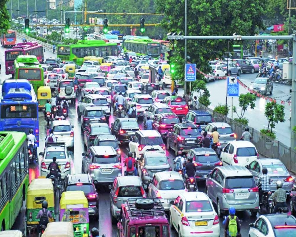 Rain, traffic congestion, a nightmare for Delhiites